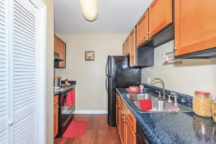 Rental by Apartment Wolf | Woodland Hills Village | 2139 Lake Hills Dr, Kingwood, TX 77339 | apartmentwolf.com