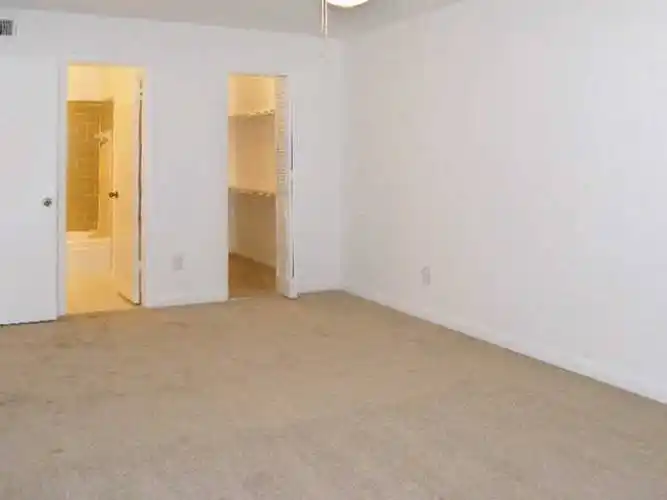 Rental by Apartment Wolf | The Crossing at Berkley Square | 5900 N Braeswood Blvd, Houston, TX 77074 | apartmentwolf.com