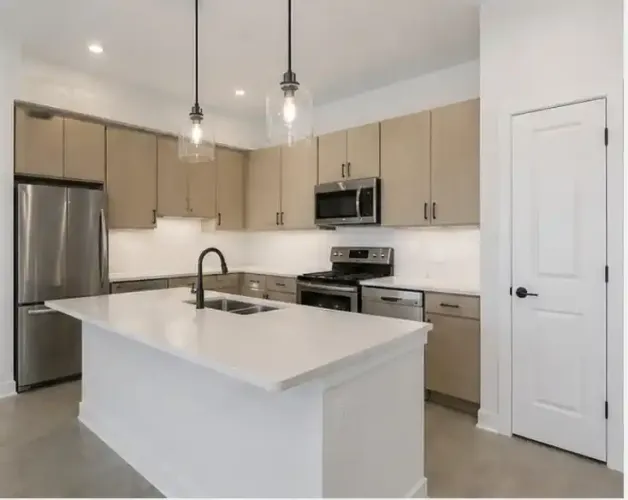 Rental by Apartment Wolf | South St. Mary's | 310 South St. Mary's Street | apartmentwolf.com
