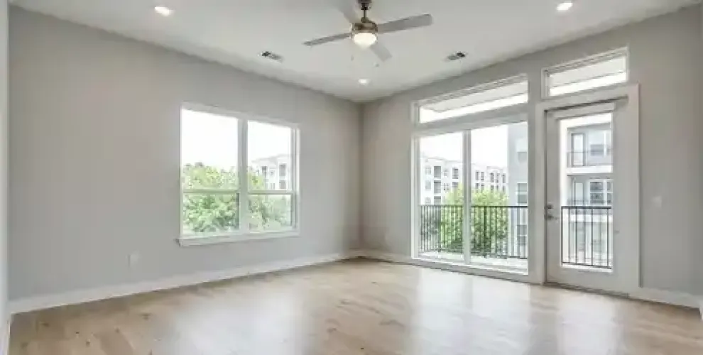 Rental by Apartment Wolf | Broadway | 2255 North Broadway | apartmentwolf.com