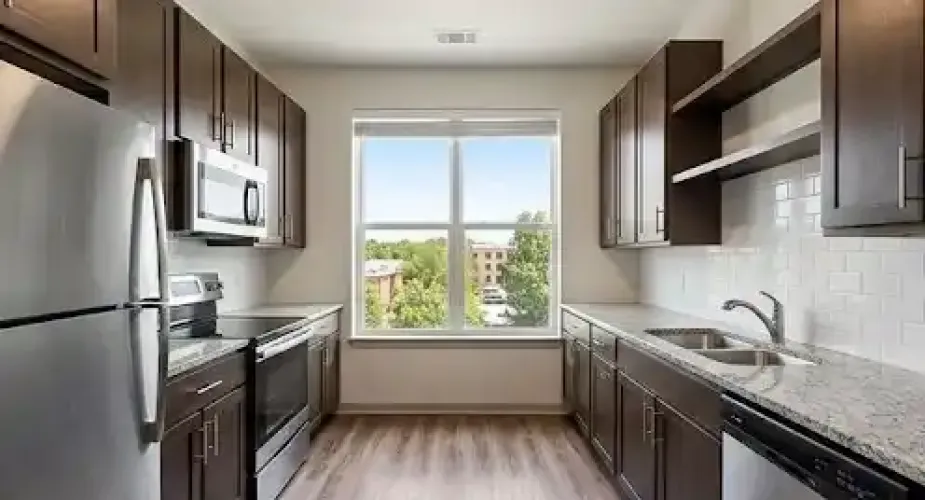 Rental by Apartment Wolf | Moresby | 1724 Moresby St | apartmentwolf.com