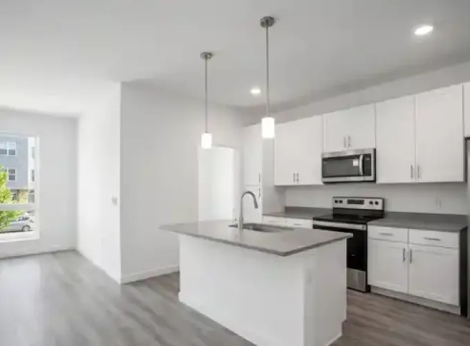 Rental by Apartment Wolf | West Villaret | 1471 West Villaret Blvd | apartmentwolf.com