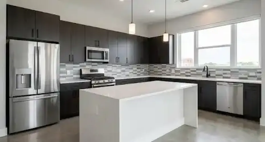 Rental by Apartment Wolf | West 7th | 2817 W 6th St | apartmentwolf.com
