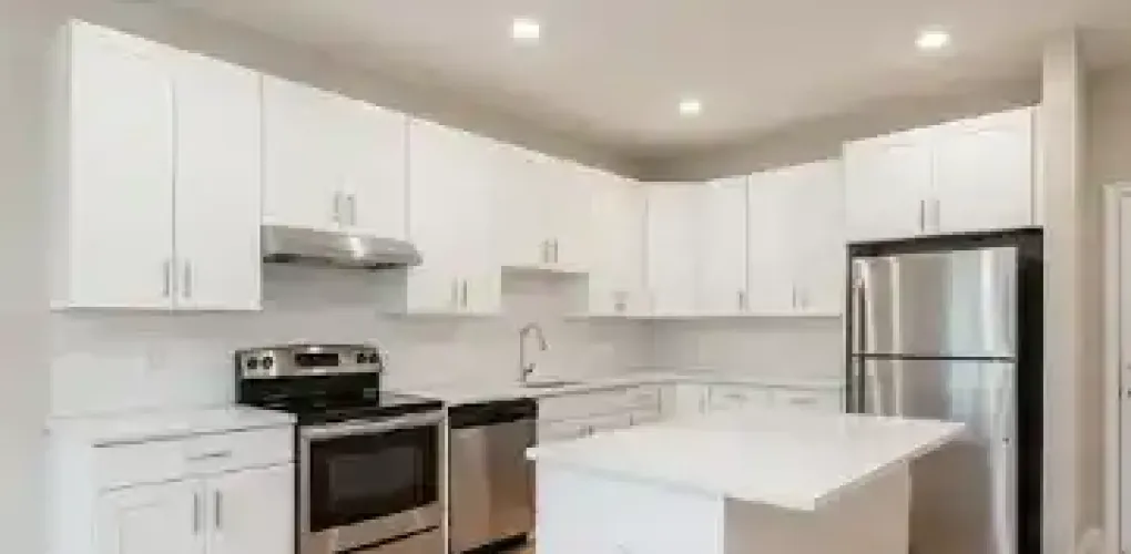 Rental by Apartment Wolf | 6 South | 800 Highway 6 S St | apartmentwolf.com