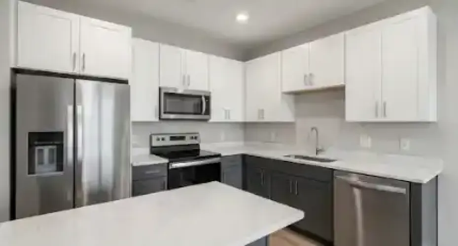 Rental by Apartment Wolf | Auburn | 6130 Auburn Lakes Dr | apartmentwolf.com