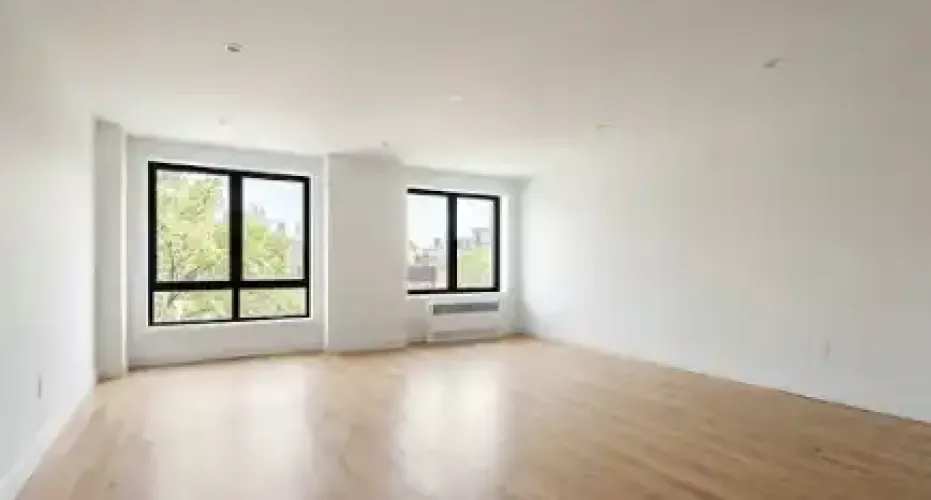 Rental by Apartment Wolf | Windrose | Columbus Avenue & Windrose Avenue | apartmentwolf.com