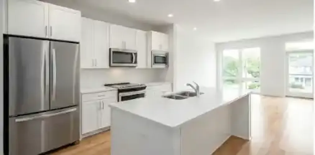 Rental by Apartment Wolf | Central | 2520 North Central Expwy | apartmentwolf.com