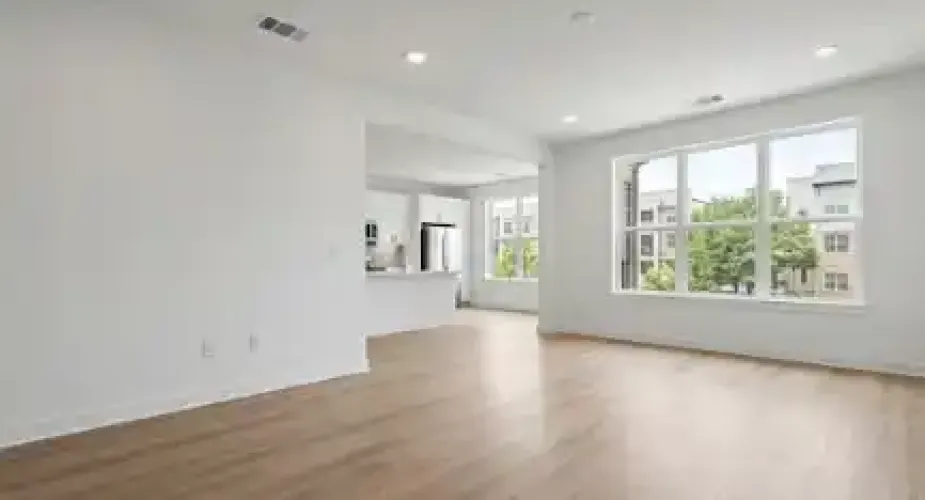 Rental by Apartment Wolf | Ridge | 4700 Lake Ridge Pky | apartmentwolf.com