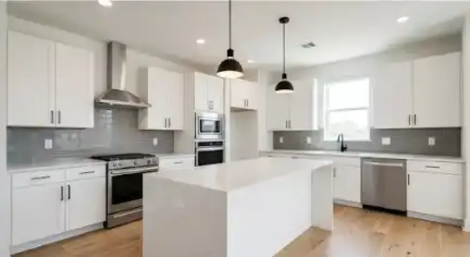 Rental by Apartment Wolf | Colorado | 915 E Colorado Blvd | apartmentwolf.com